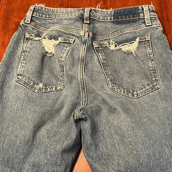 Abercrombie & Fitch High Rise Mom Jeans Size 28 or 6 Distressed - Picture 10 of 11